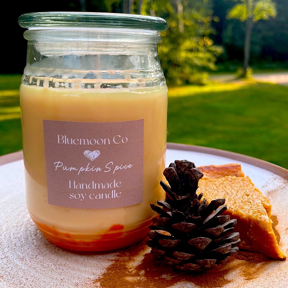Pumpkin spice candle